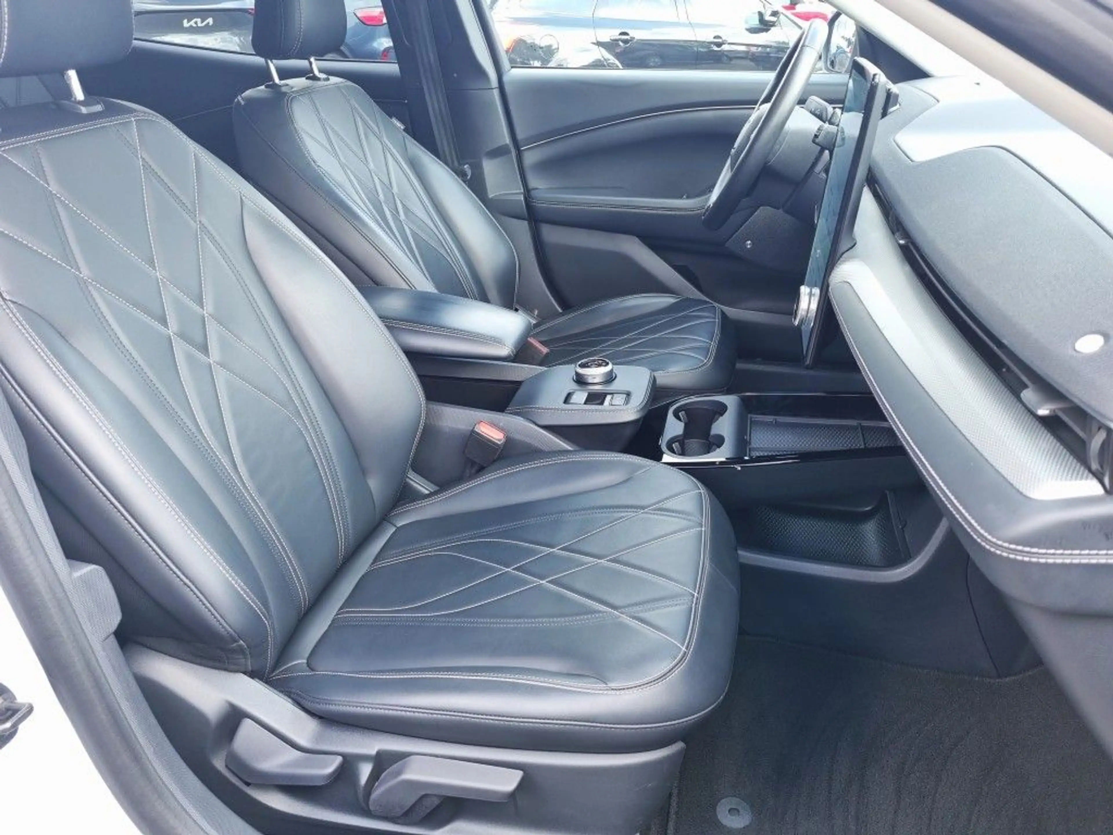 Ford Mustang Mach-E 99 kWh B&O 360-Grad-Kamera — photo 12