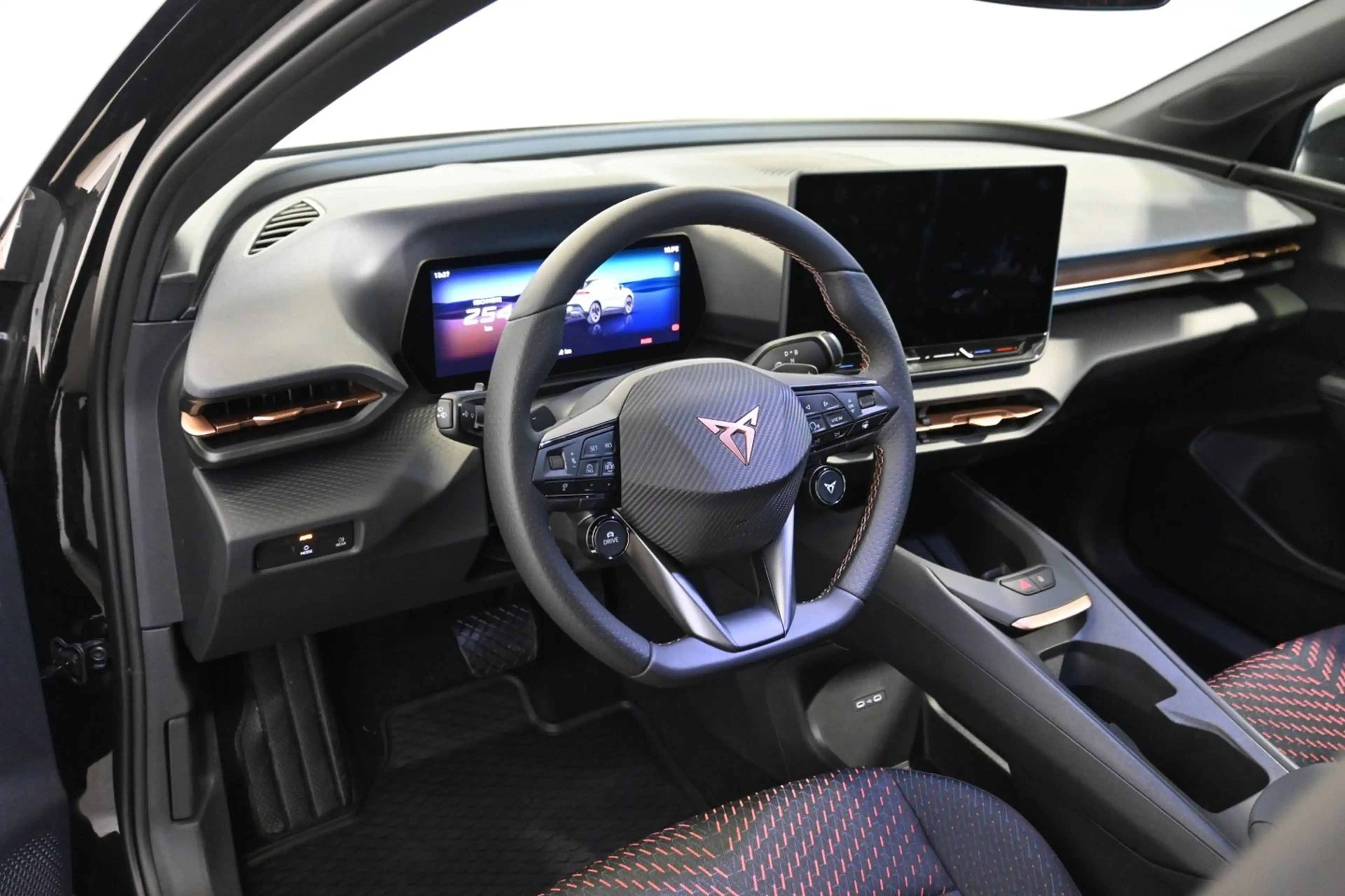 CUPRA Raval ENDURANCE 52/55 155kW/211 PS — photo 3