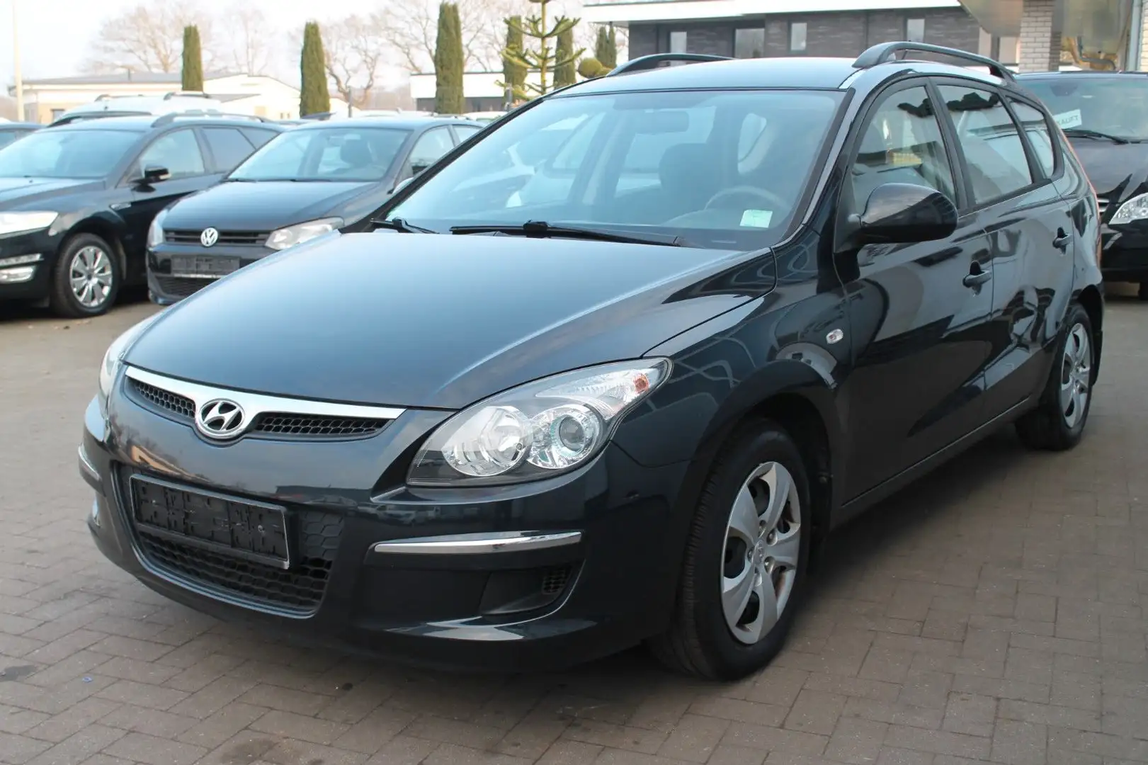 Hyundai i30 cw Comfort *TÜV-NEU*1-Hand* Schwarz - 2