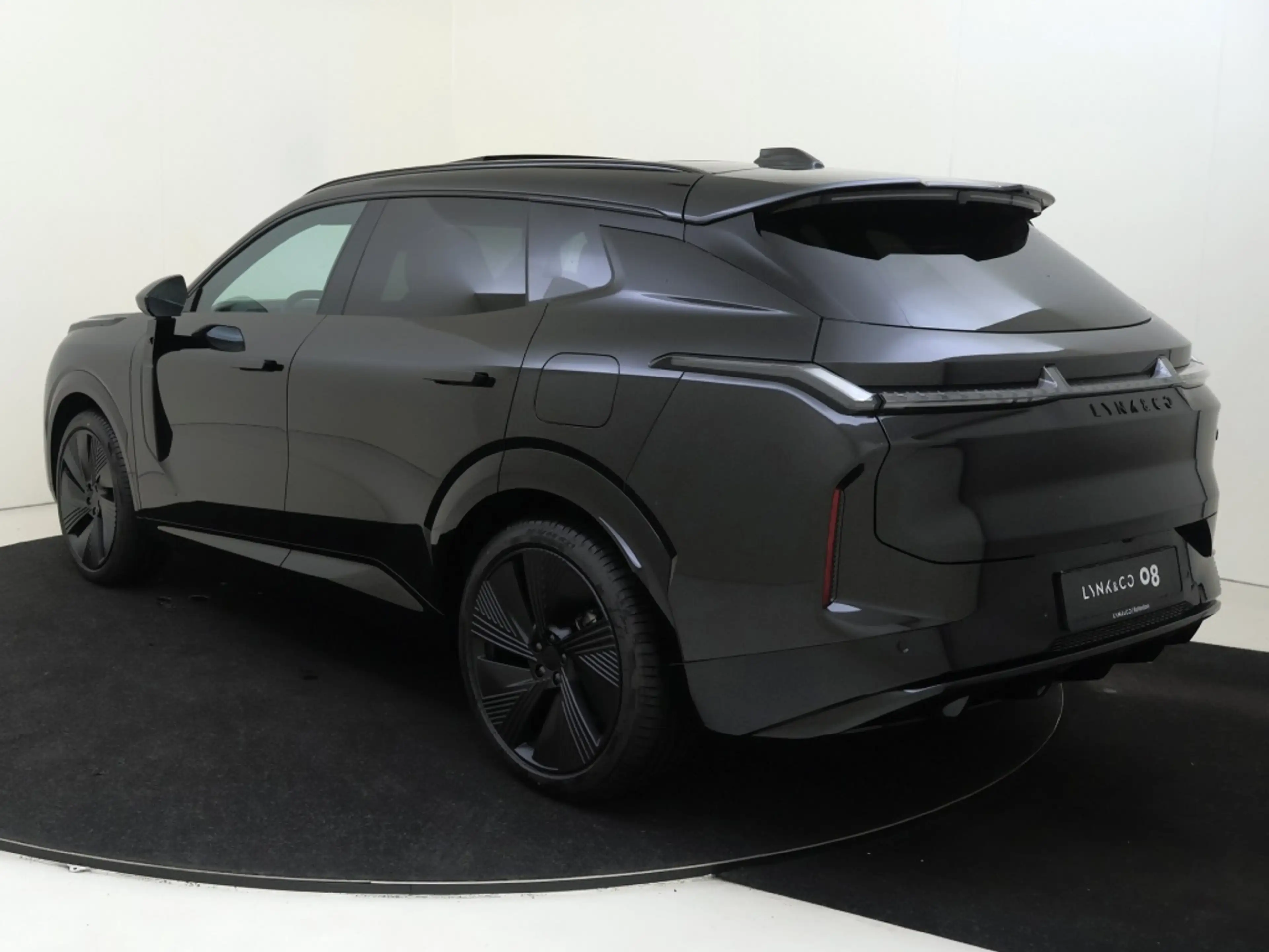 Lynk & Co 08 MORE | BLACK EDITION | Panoramadak — photo 4