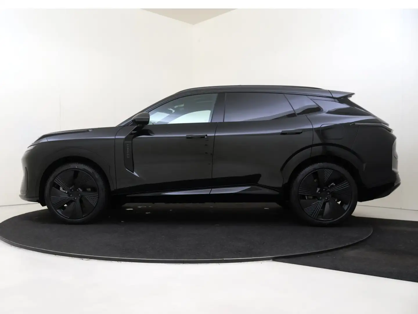 Lynk & Co 08 MORE | BLACK EDITION | Panoramadak Schwarz - 2