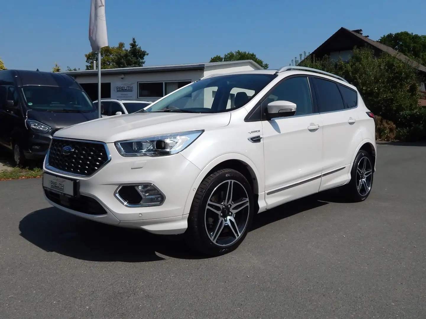 Ford Kuga Vignale Autom. ~Leder~Xenon~Panoramadach~ Weiß - 1