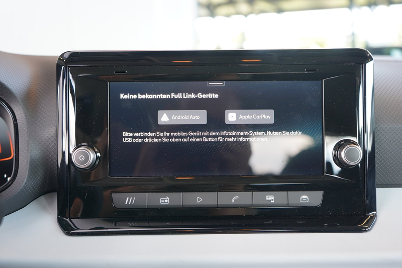 SEAT Arona Reference Edition 1.0 TSI — photo 9