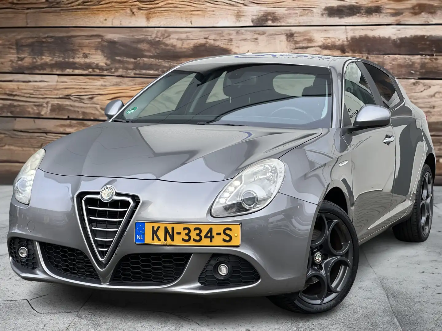 Alfa Romeo Giulietta 2.0 JTDm Distinctive | ECC | LMV | 6 maanden garan Gris - 1