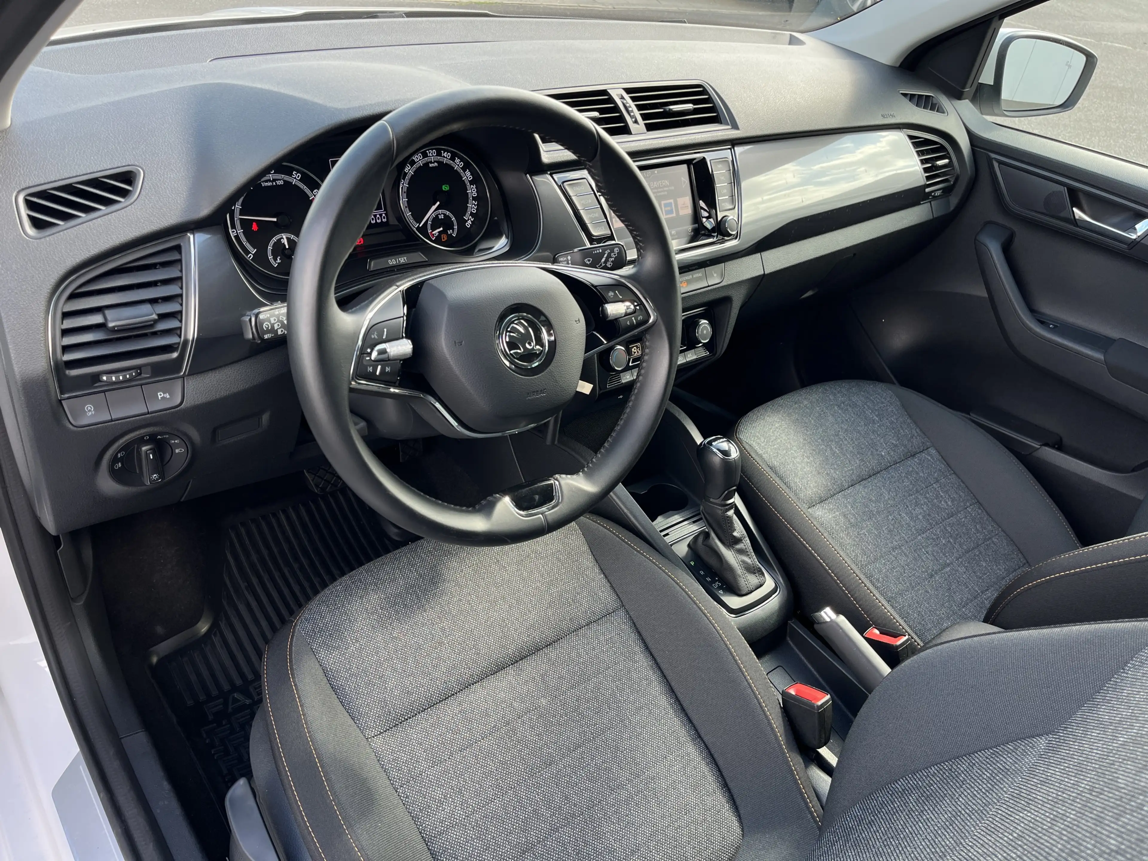 Skoda Fabia Combi 1.0 TSI DSG Ambition 106€ m.20% Anz. AHK N — photo 11