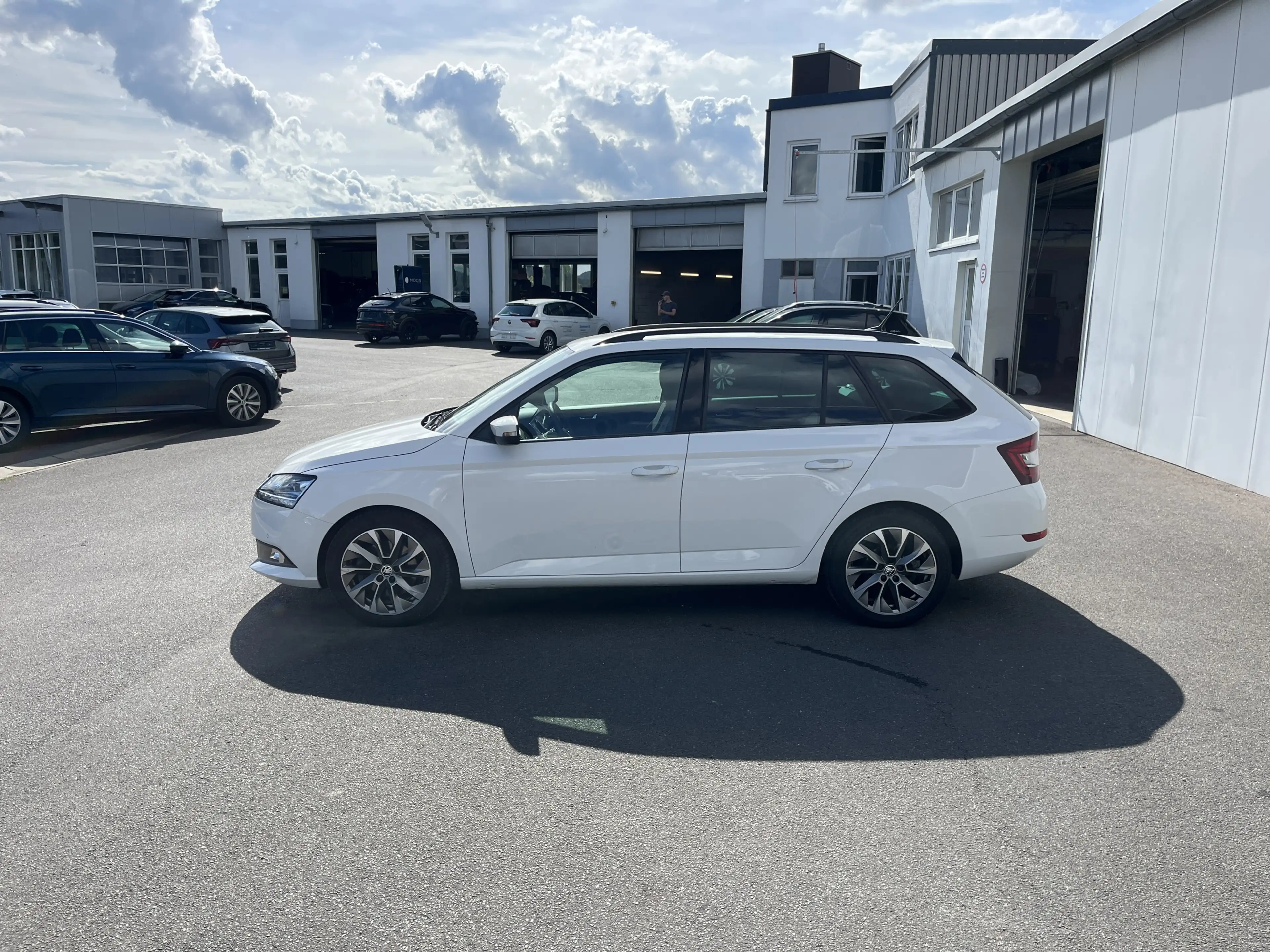 Skoda Fabia Combi 1.0 TSI DSG Ambition 106€ m.20% Anz. AHK N — photo 2