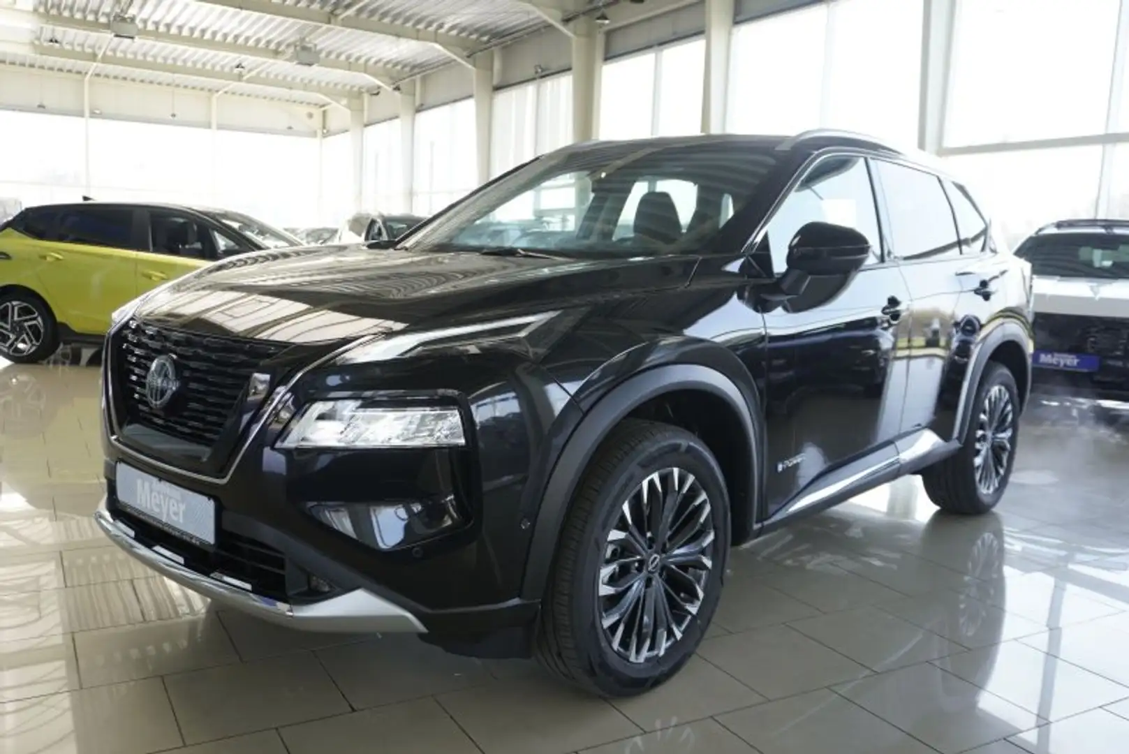 Nissan X-Trail Tekna 1.5 VC-T e-POWER e-4ORCE UPE=57000 Euro Schwarz - 1
