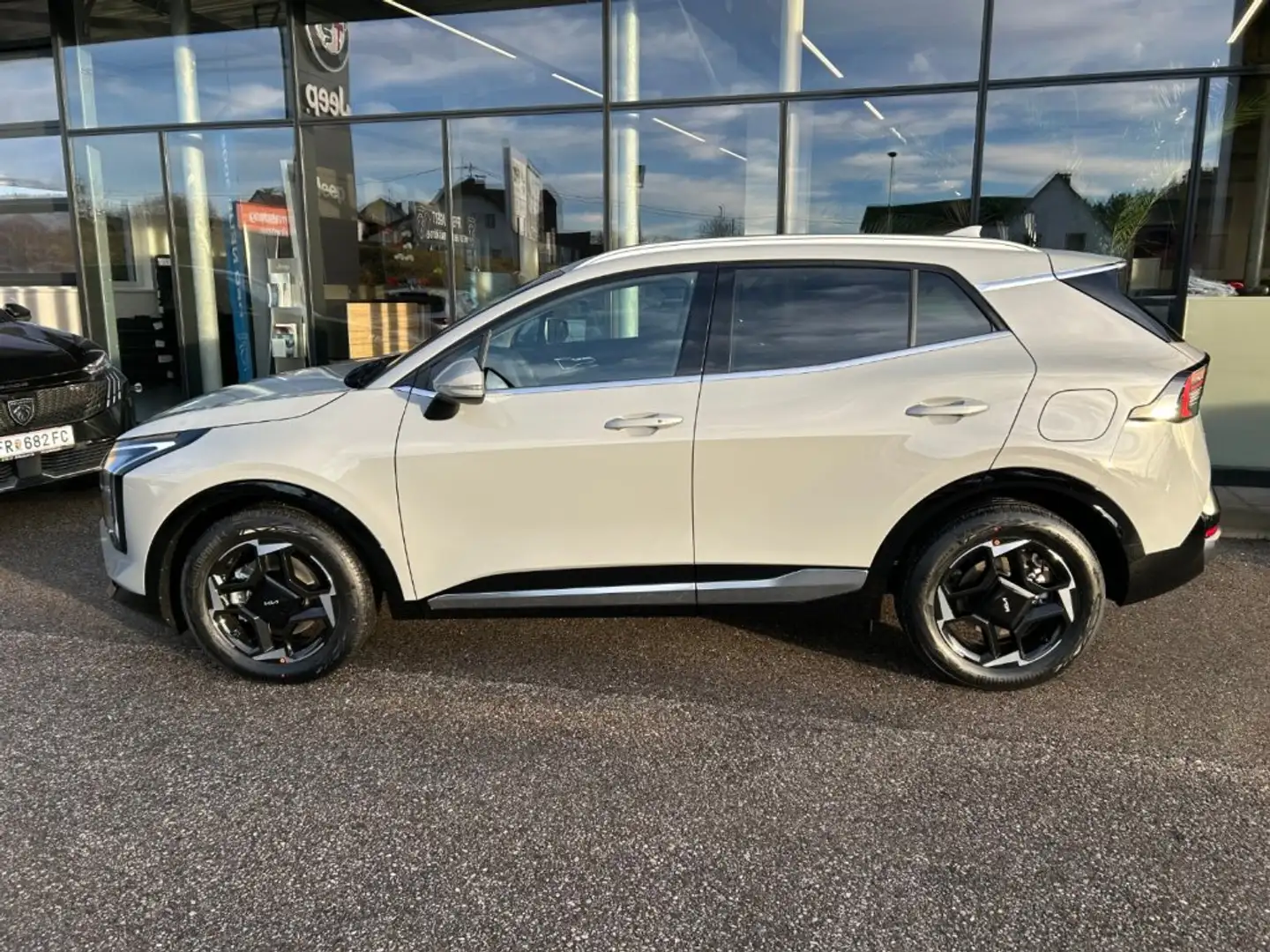 Kia Sportage 1,6 TGDI Gold DCT7 4WD Grau - 2