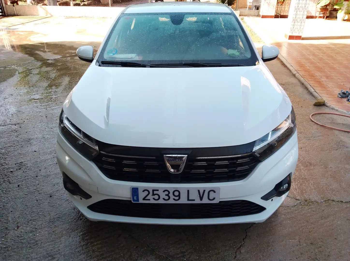 Dacia Logan Logan 1.0 TCE GLP Essential 74kW Essential Weiß - 2