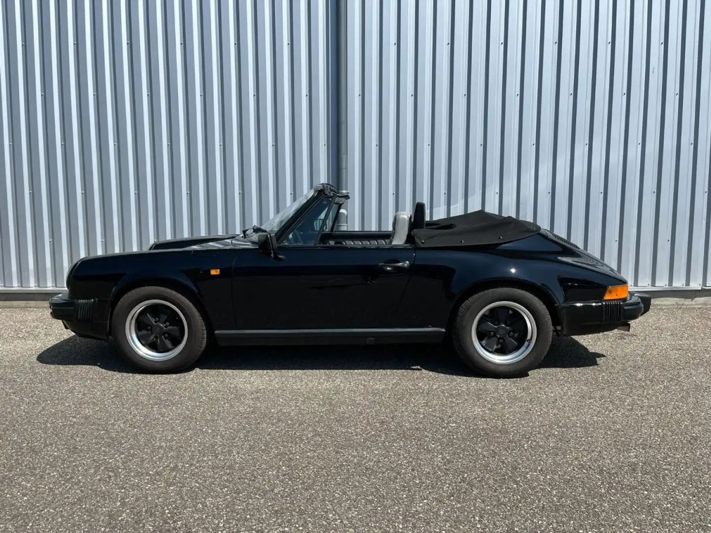 Porsche 911 3,2 Carrera Cabriolet Black - 1