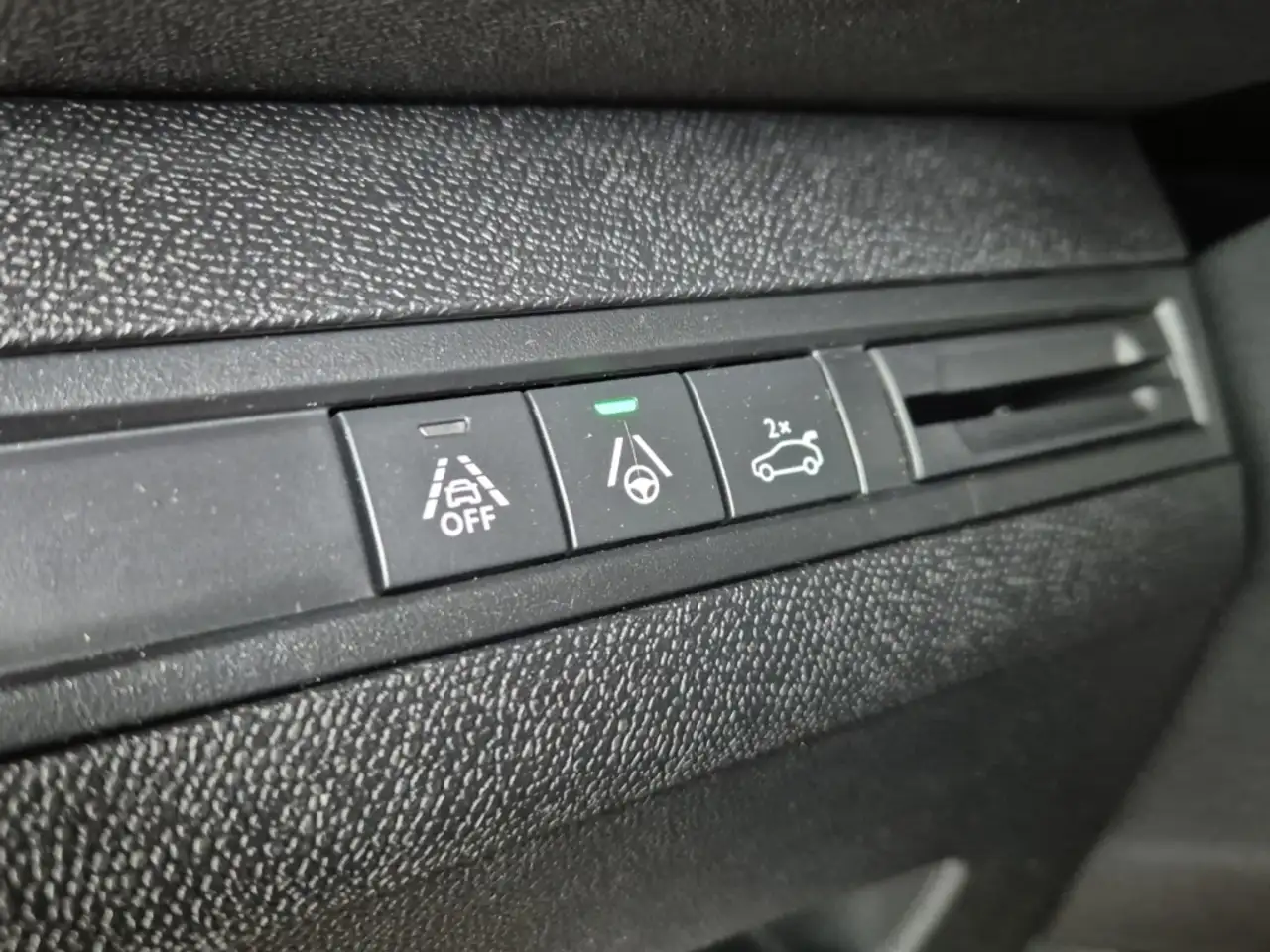 Peugeot 5008 Hybrid 136 GT e-DSC6 7-Sitzer El. Panodach Navi Di, миниатюра 20