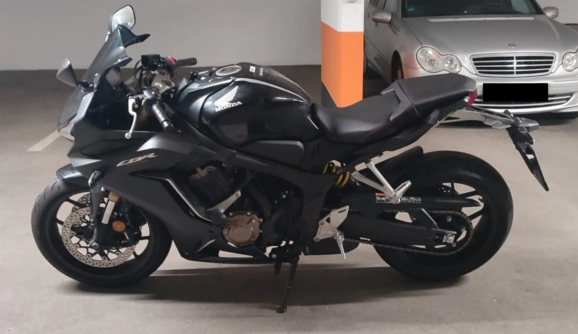 Honda CBR 650 Fekete - 2