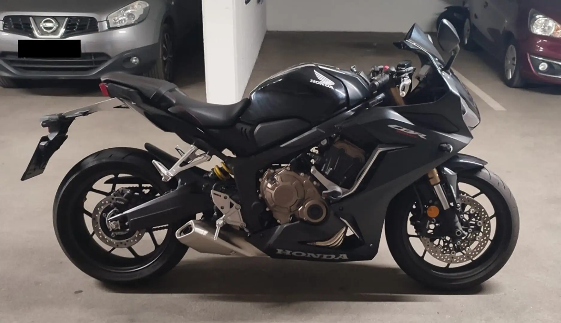 Honda CBR 650 Fekete - 1