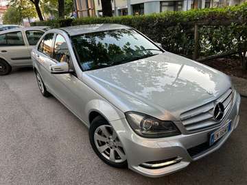 Mercedes-Benz Classe C C 220 CDI BlueEFFICIENCY automatica del 2012.