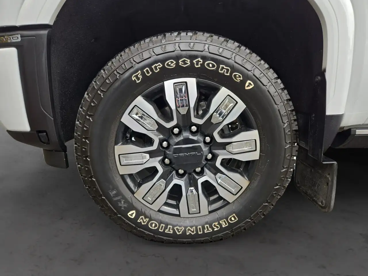 GMC Sierra 3500HD снимка GMC Sierra 3500HD