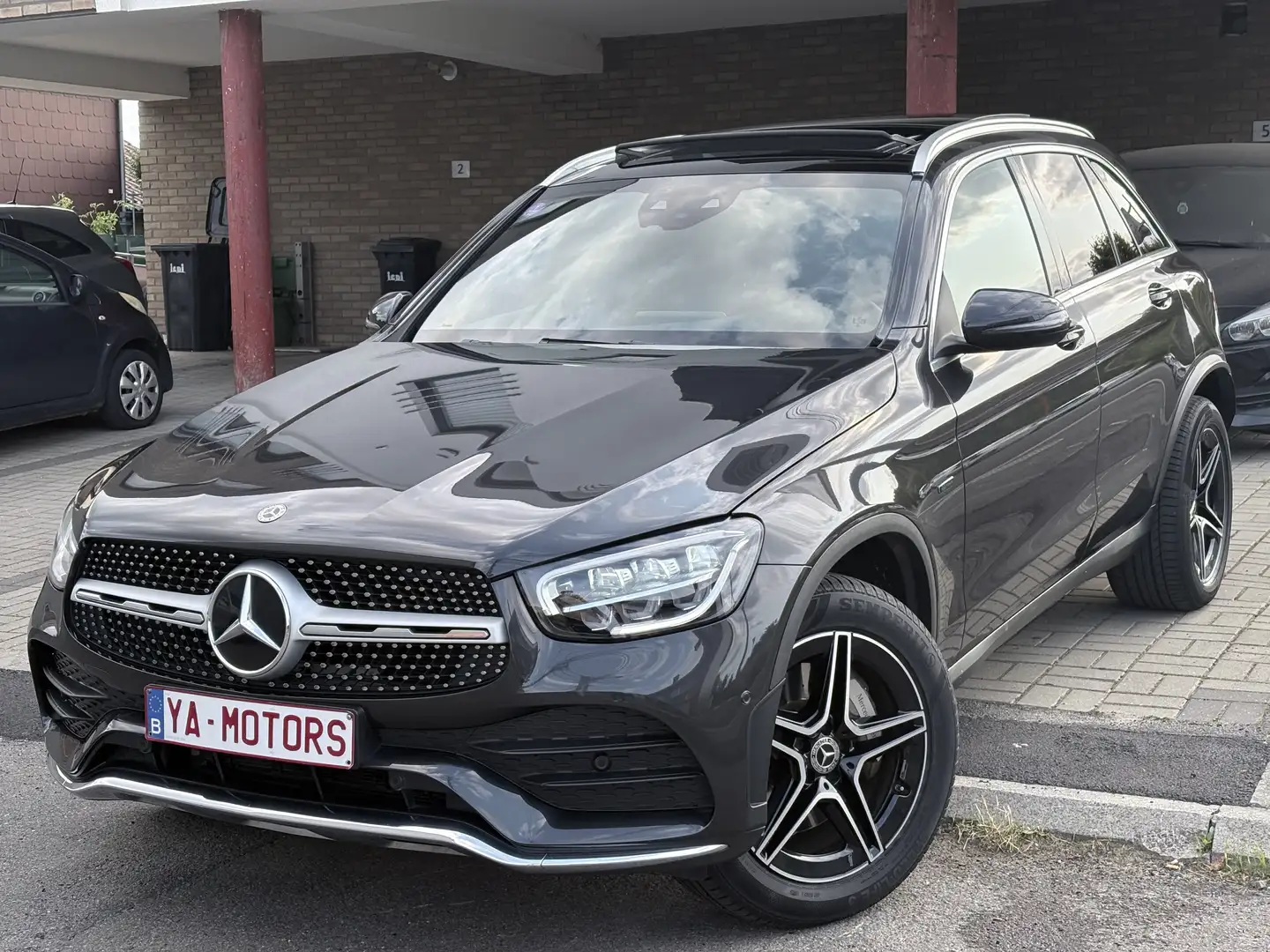 Mercedes-Benz GLC 300 de 4-Ma PHEV - AMG - PANO - TVA - GARANTIE 12 MOIS Сірий - 1