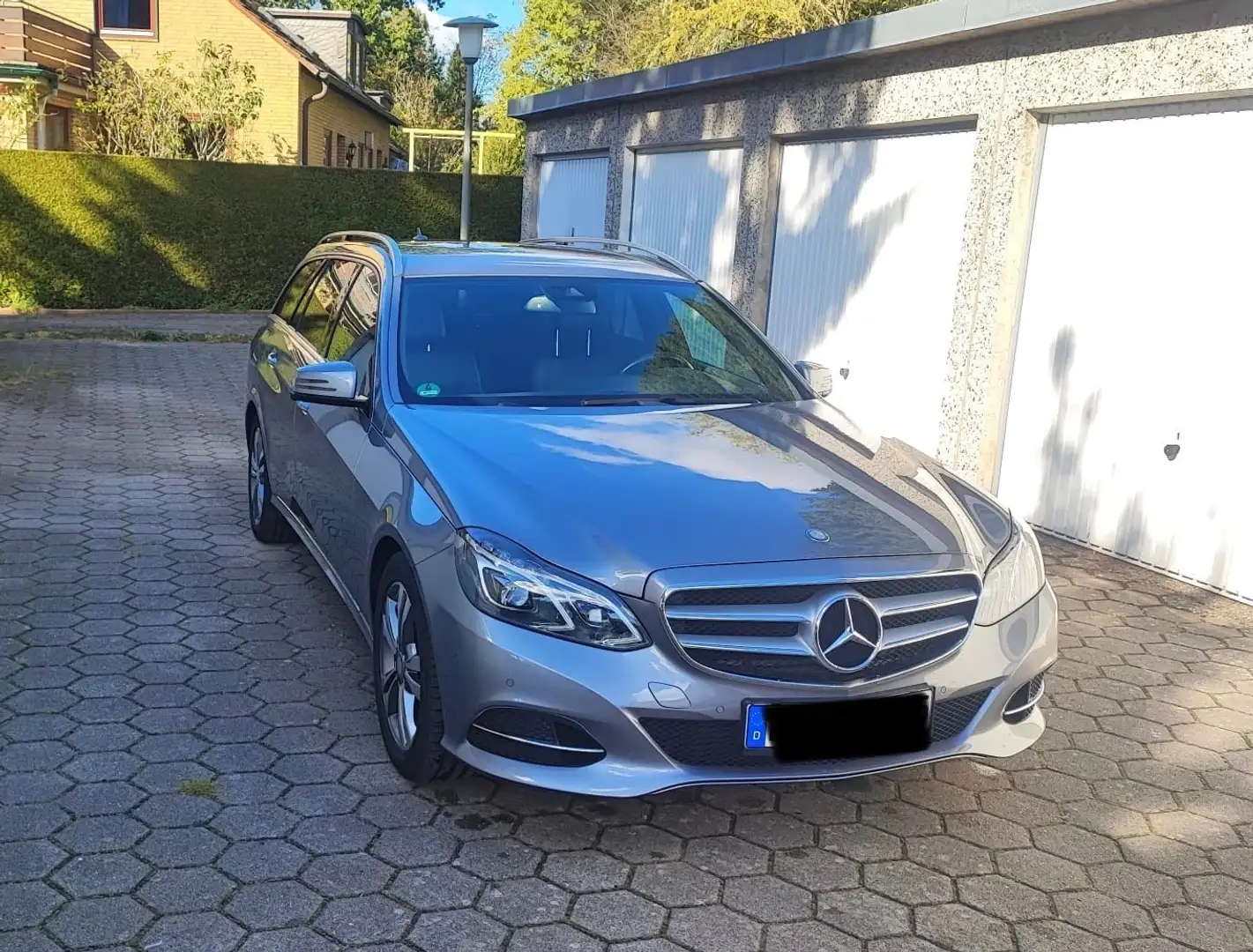 Mercedes-Benz E 200 E+200+T+7G-TRONIC+Avantgarde Grau - 2