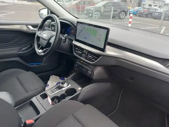 Ford Focus view 9