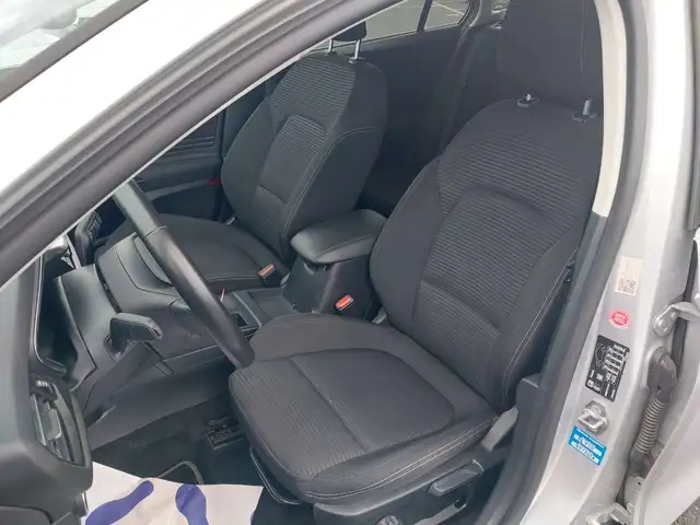 Ford Focus view 8