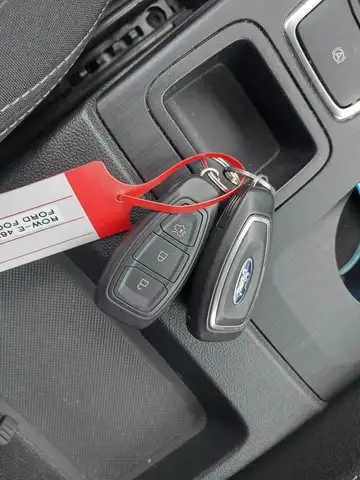 Ford Focus view 14