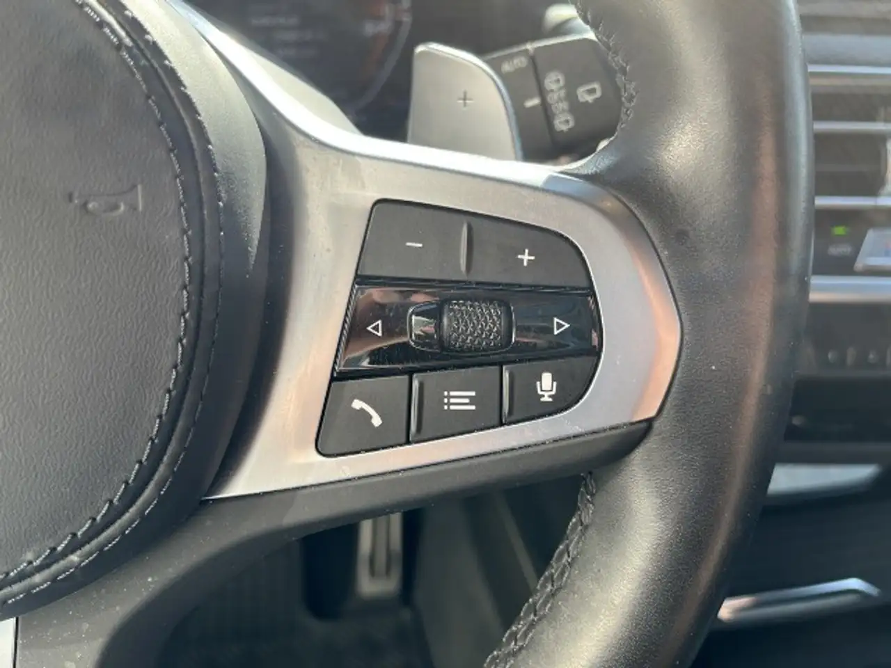 BMW X3 xDrive 20d M-Sport — photo 12