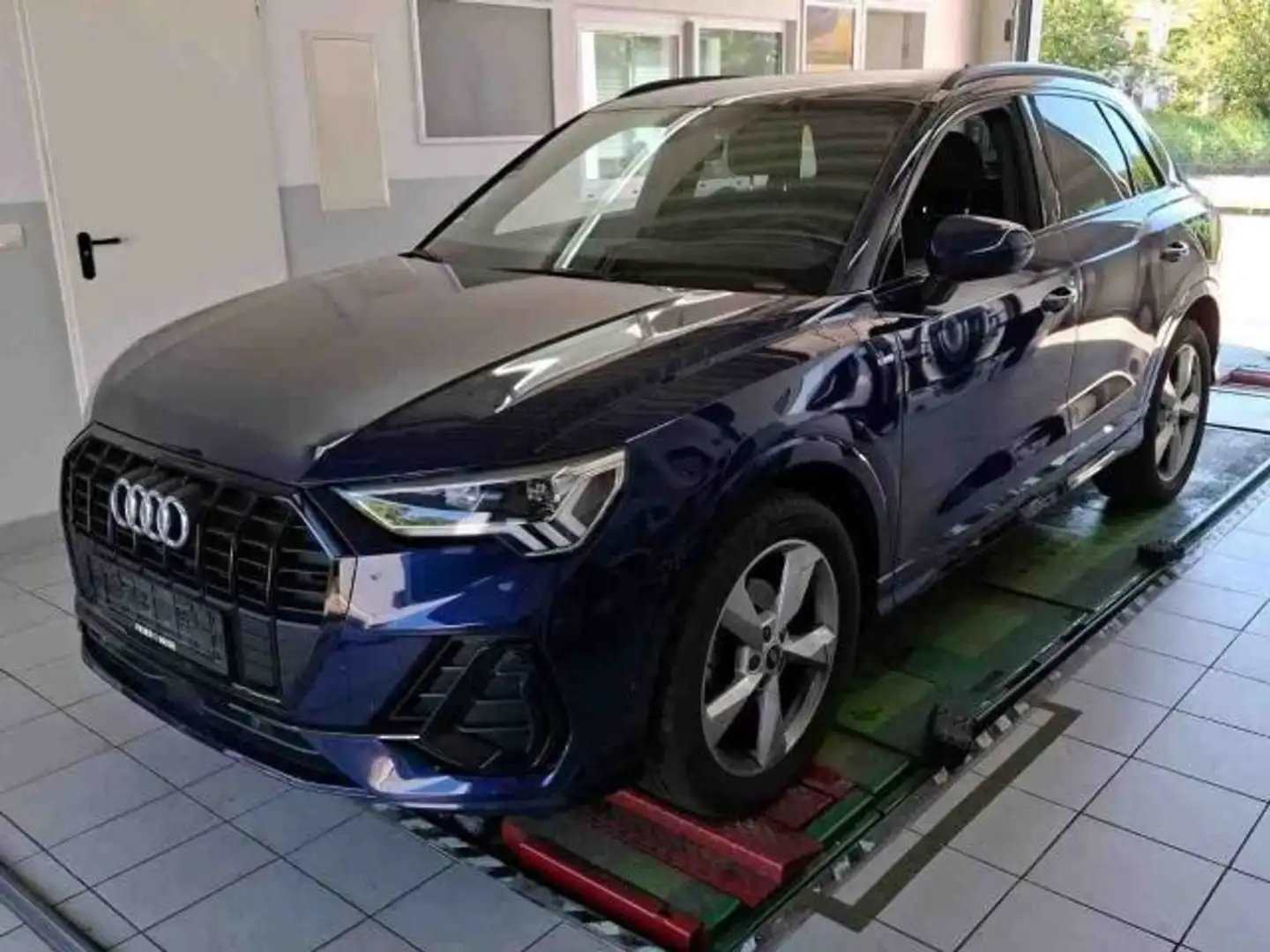 Audi Q3 35 TDI S-TR S-LINE 5JG+LED+NAV+AHK+ACC+SHZ+19 Blau - 2
