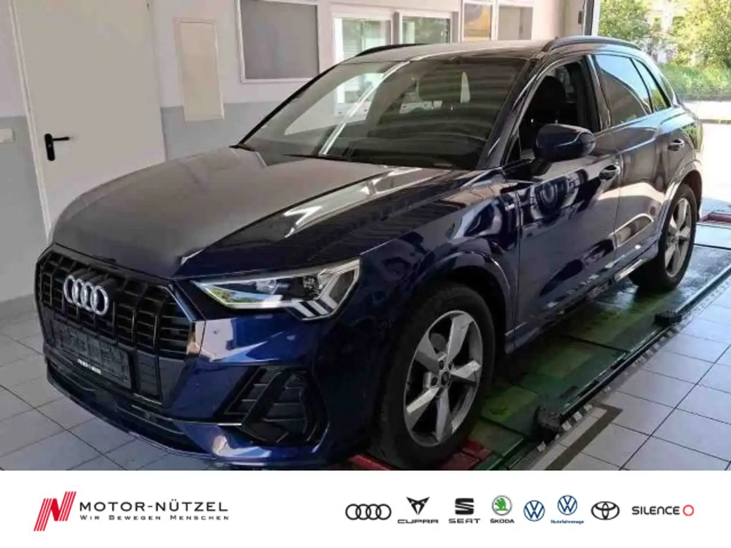 Audi Q3 35 TDI S-TR S-LINE 5JG+LED+NAV+AHK+ACC+SHZ+19 Blau - 1