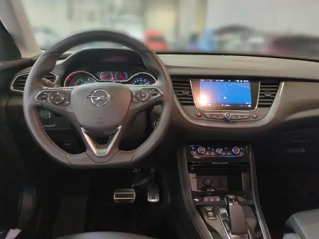 Opel Grandland view 6