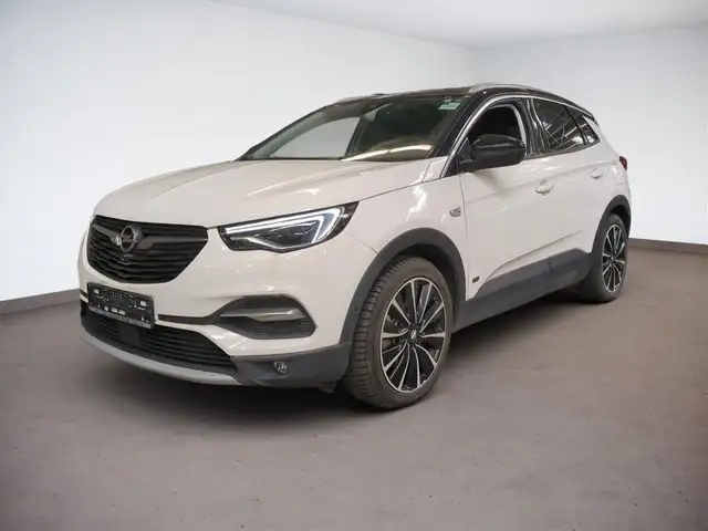 Opel Grandland view 5