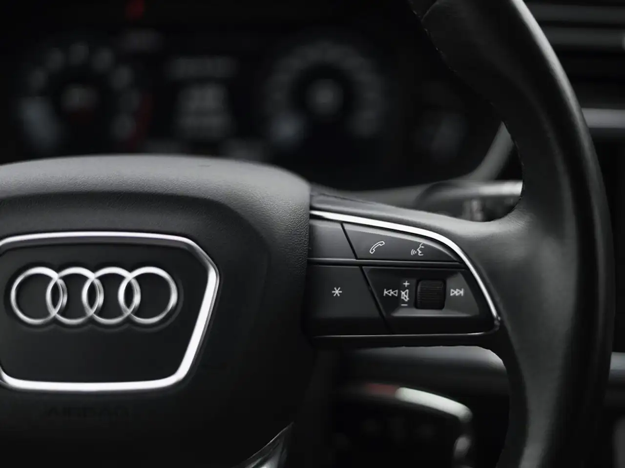 Audi Q3 снимка Audi Q3