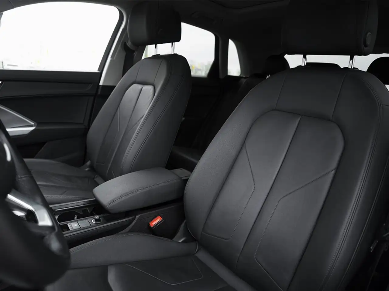 Audi Q3 снимка Audi Q3