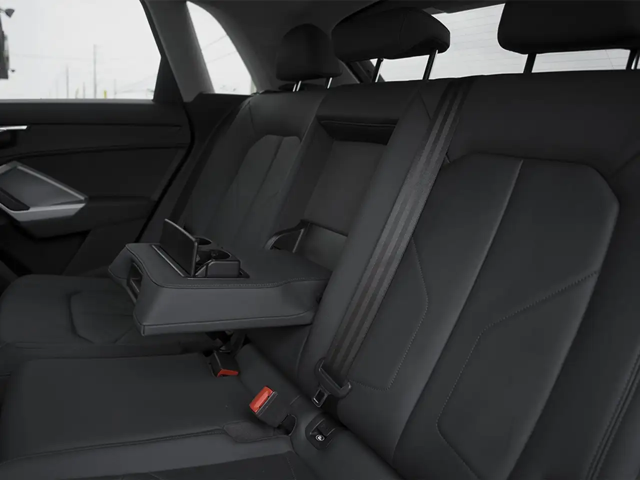 Audi Q3 снимка Audi Q3