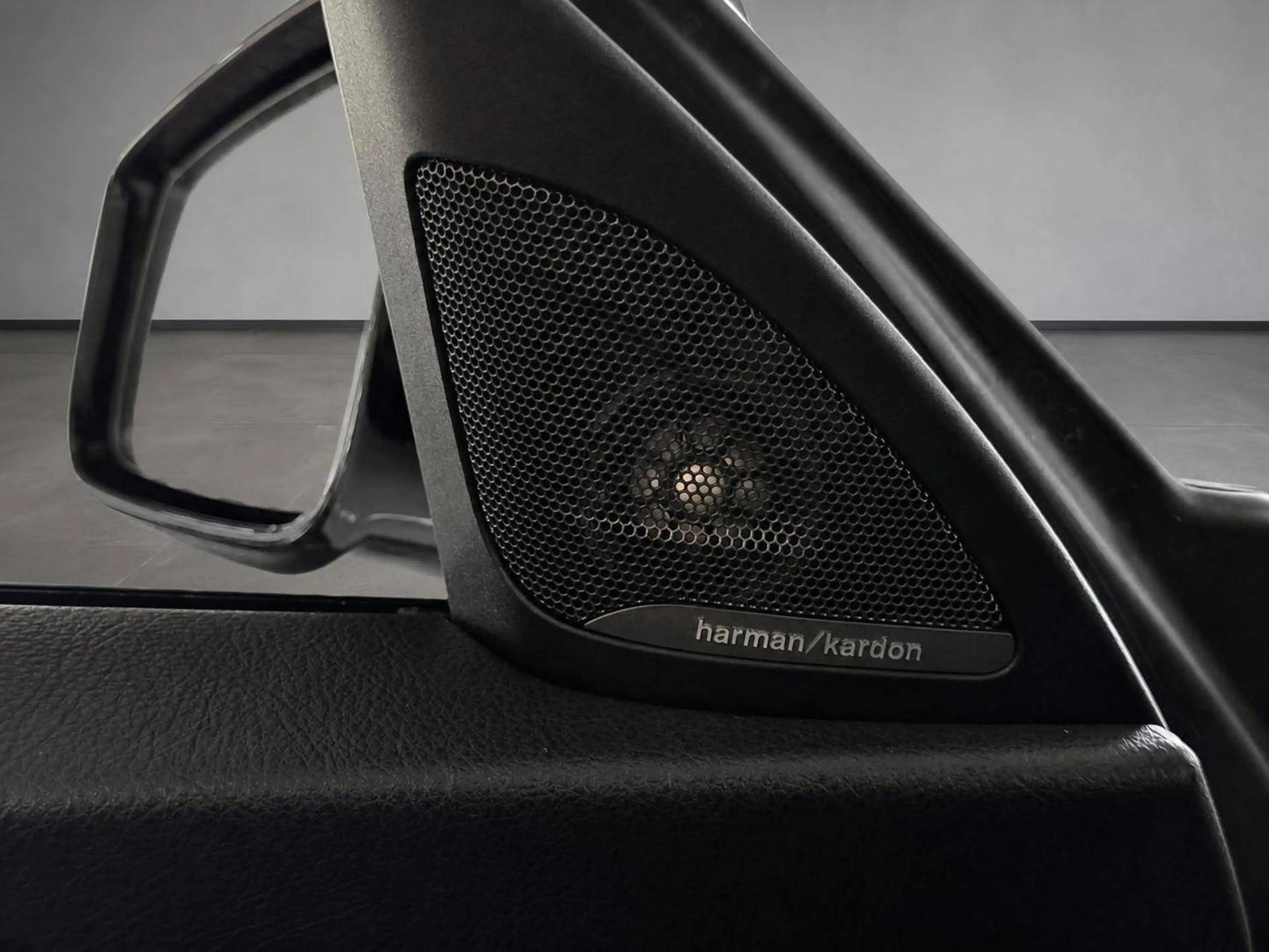BMW M2 M Performance ESD — photo 12