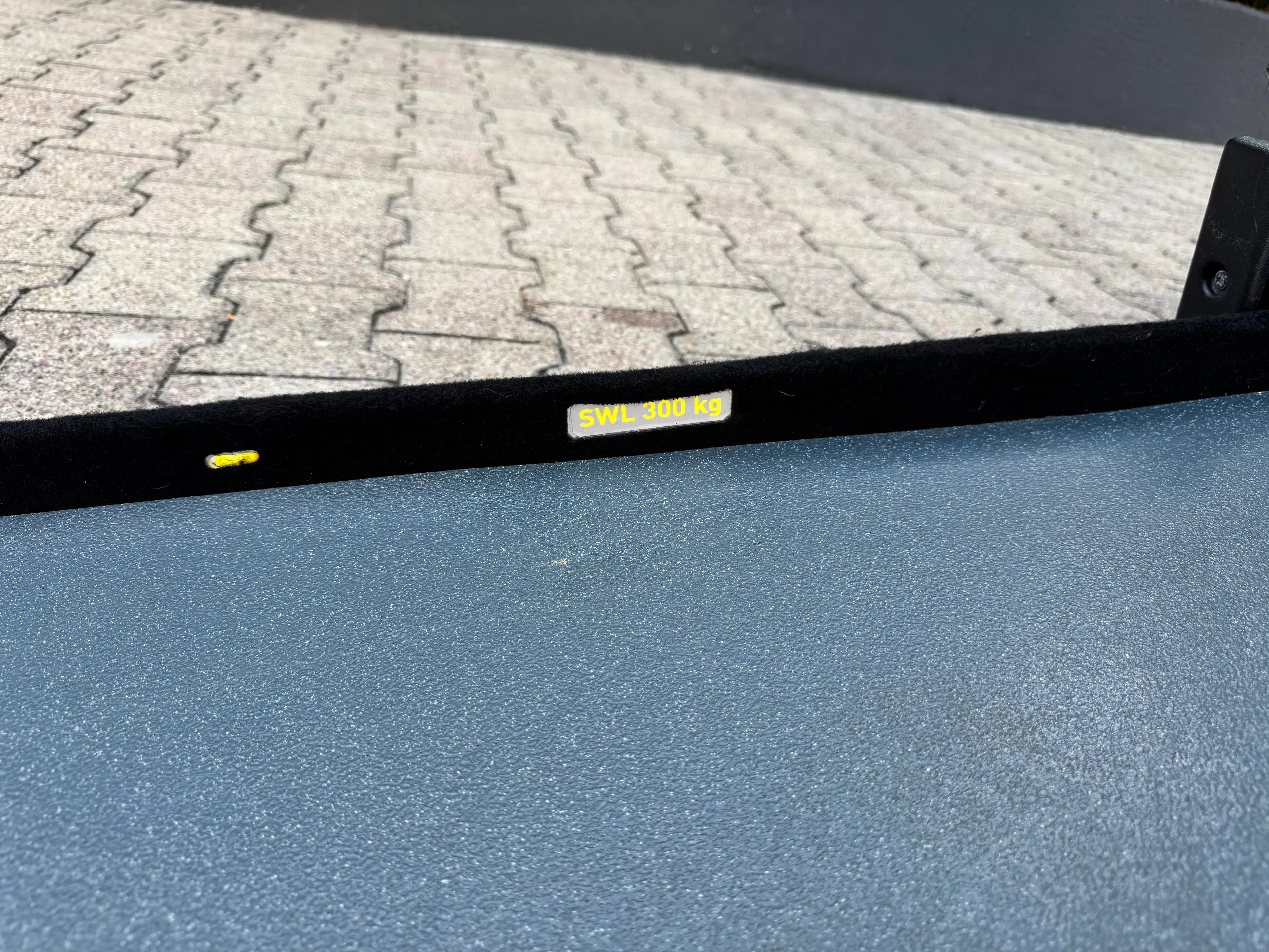 Ford Tourneo Connect Titanium ROLLSTUHL + RAMPE + BEHINDERTERGERECHT +7SITZE + PANORAMA — photo 11