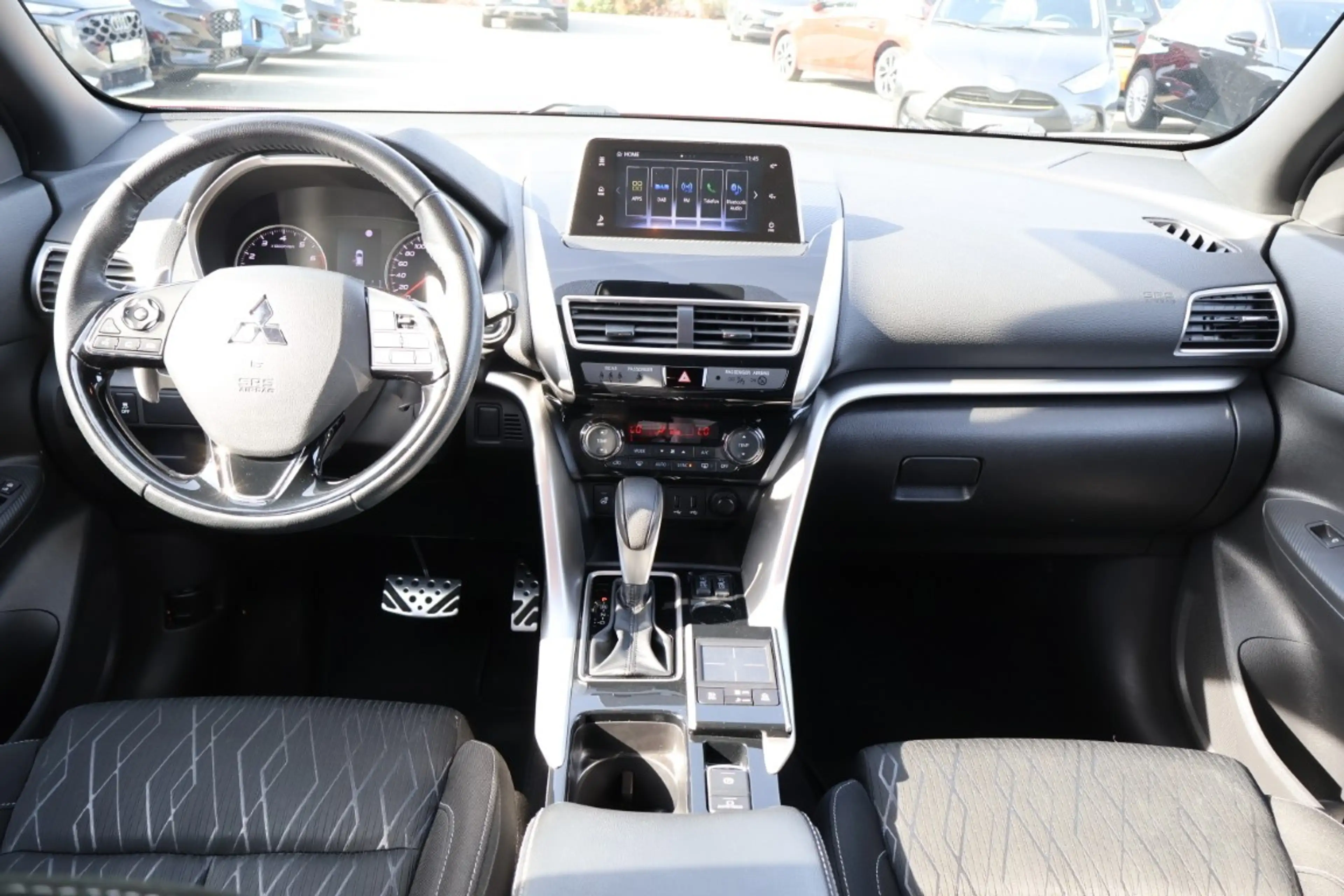 Mitsubishi Eclipse Cross 1.5 T-MIVEC Kamera LED AHK 360° — photo 12