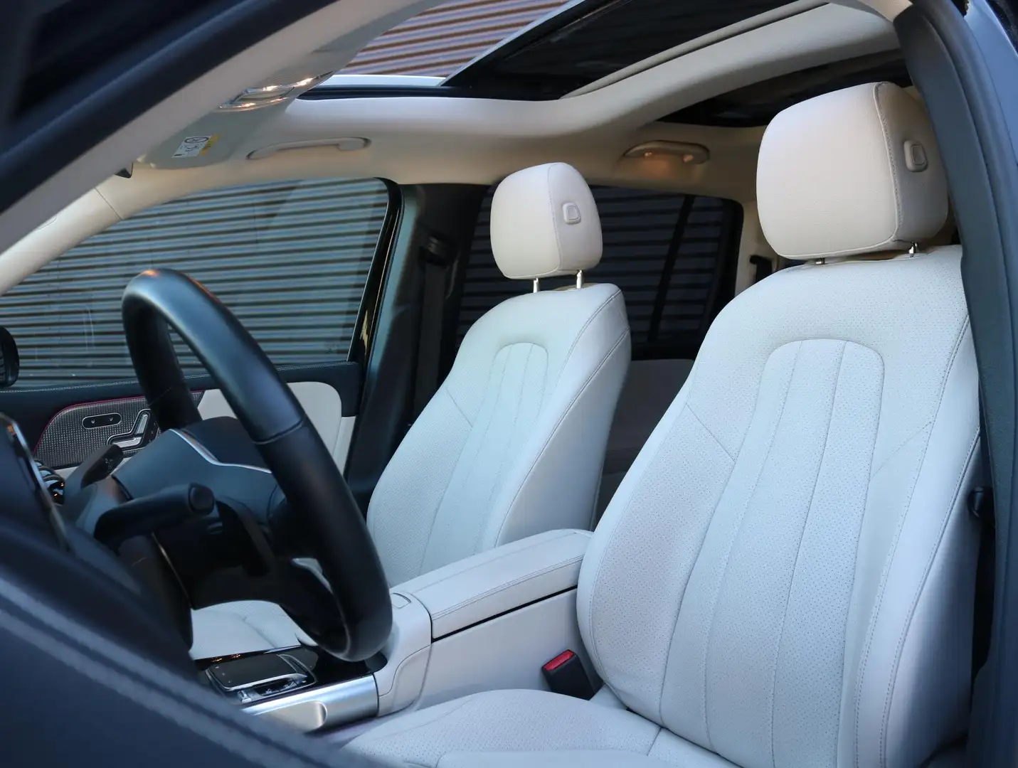 Mercedes-Benz GLB 250 4MATIC | Panoramadak | Distronic | Trekhaak Merced Nero - 2