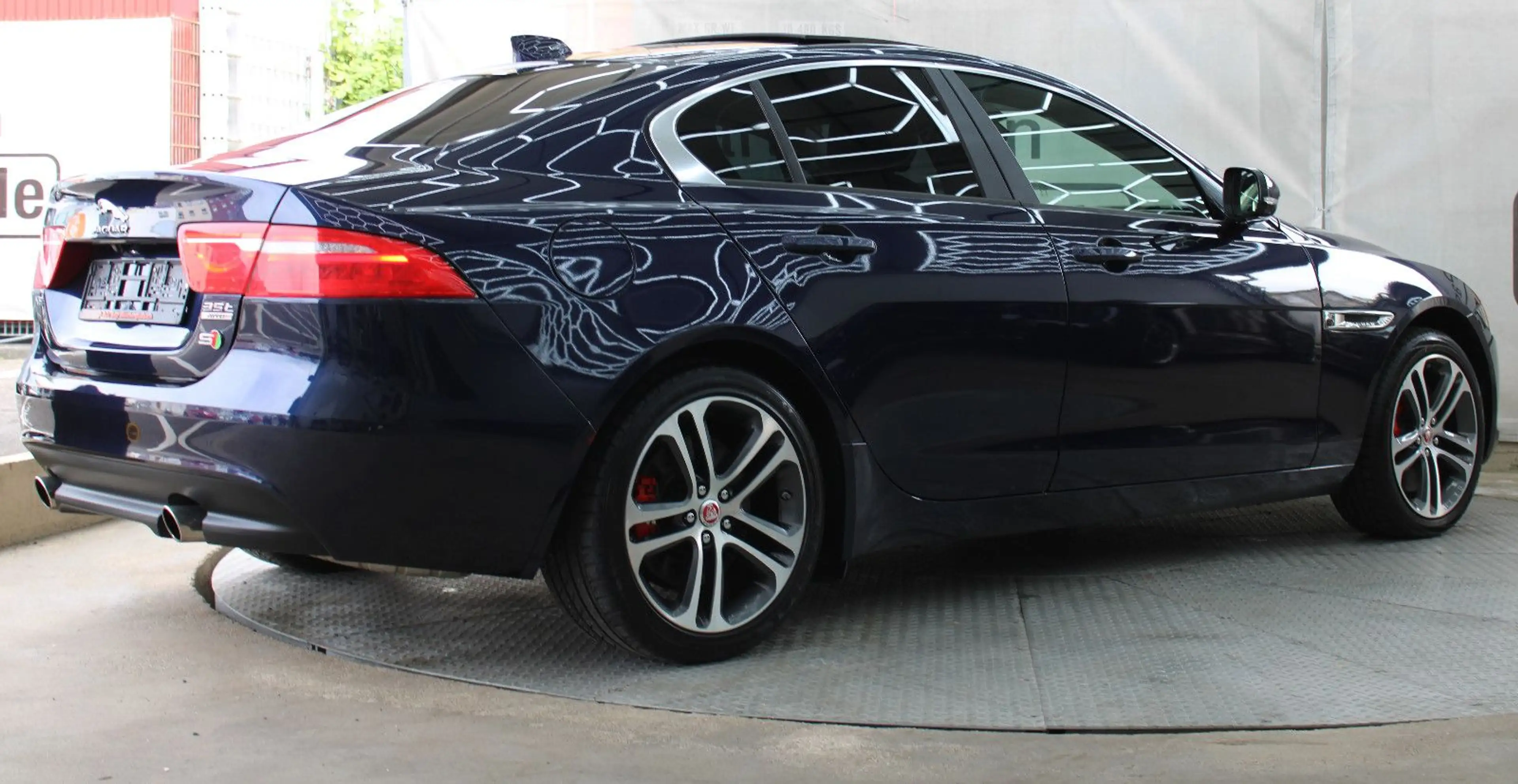 Jaguar XE S Automatik *Tüv&Inspektion Neu*Pano*Meridian — photo 7