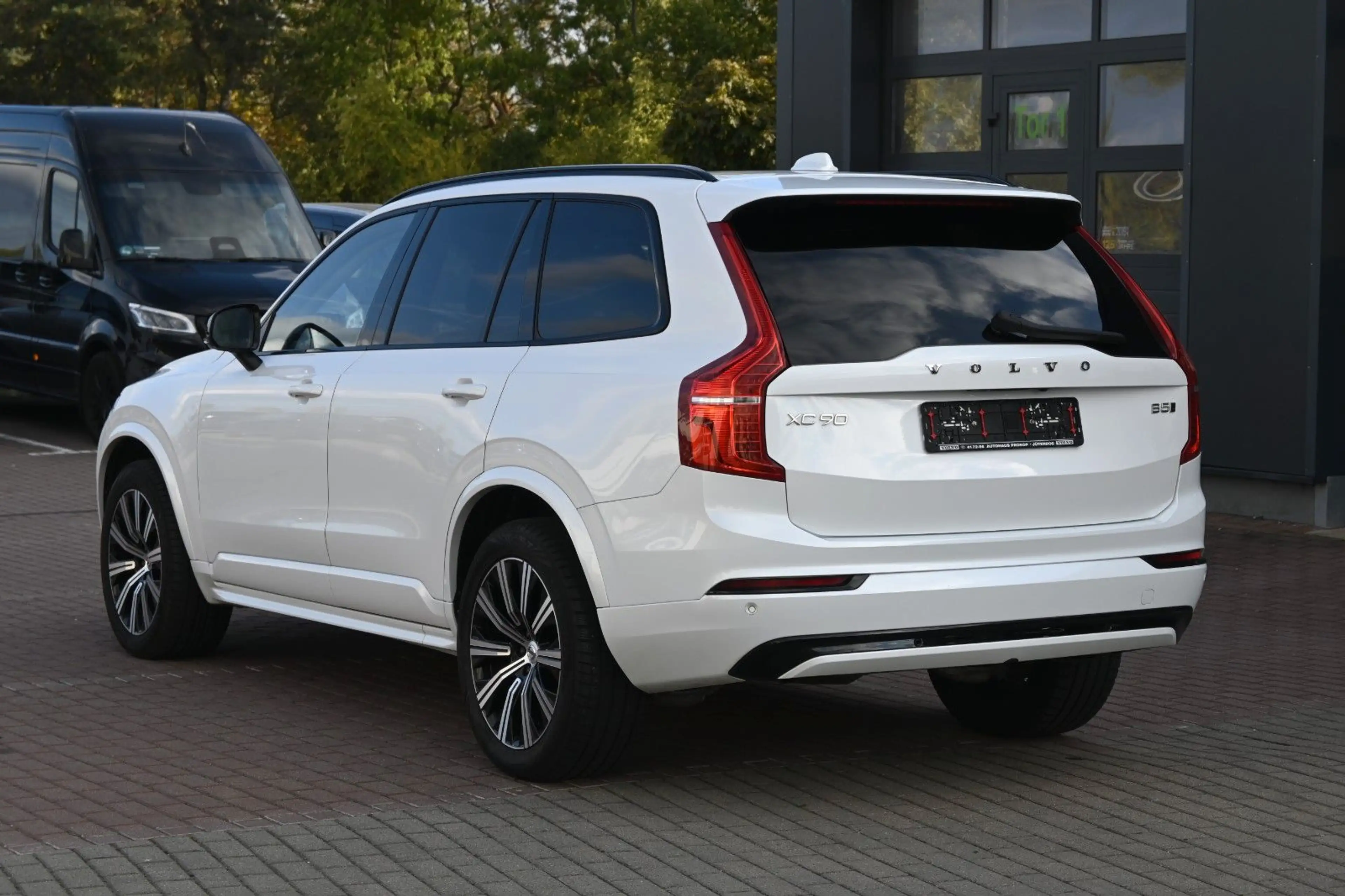 Volvo XC90 B5D AWD Plus Dark*LED*LUFT*STHZ*H&K*AHK — photo 3