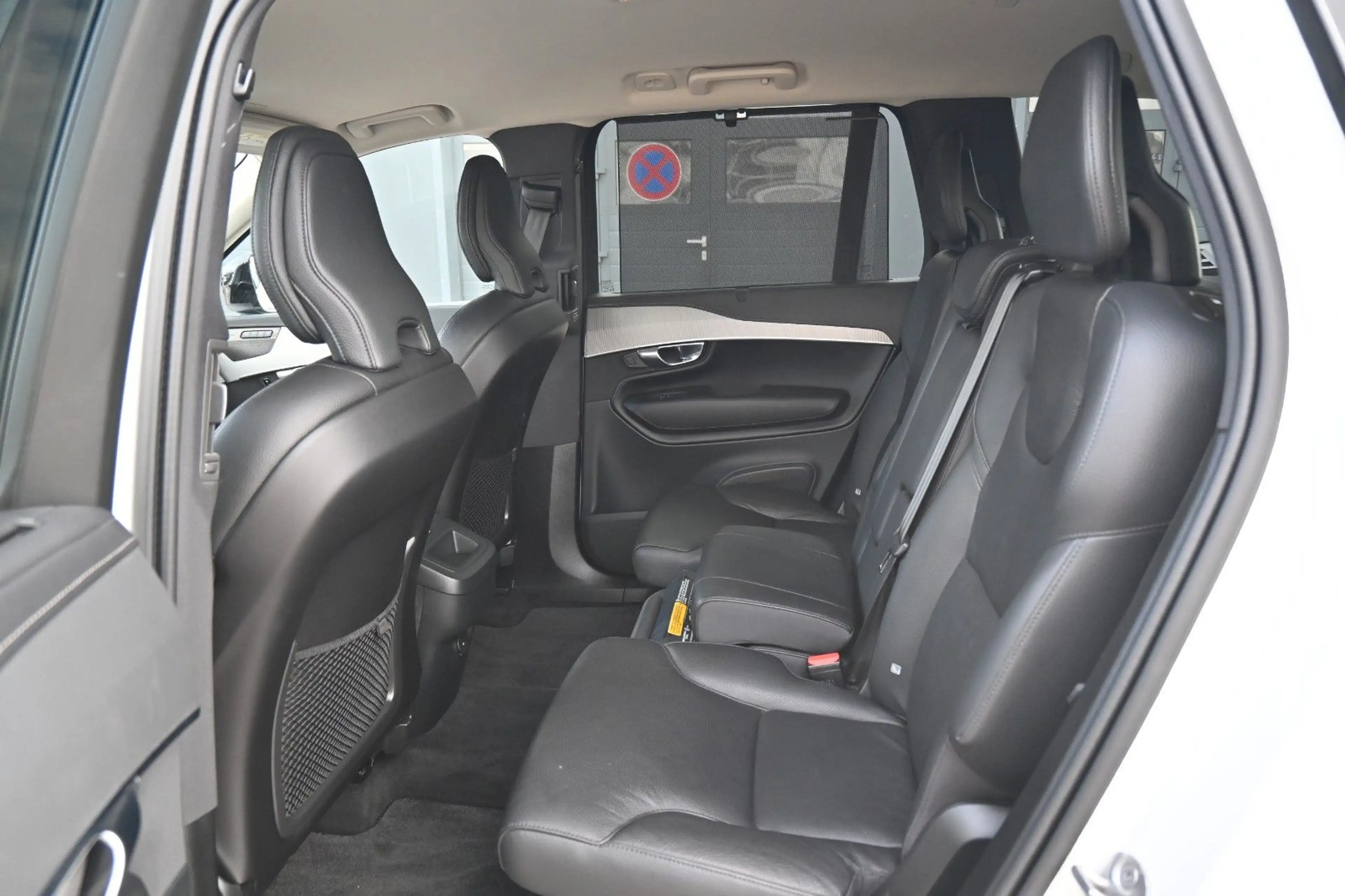 Volvo XC90 B5D AWD Plus Dark*LED*LUFT*STHZ*H&K*AHK — photo 16