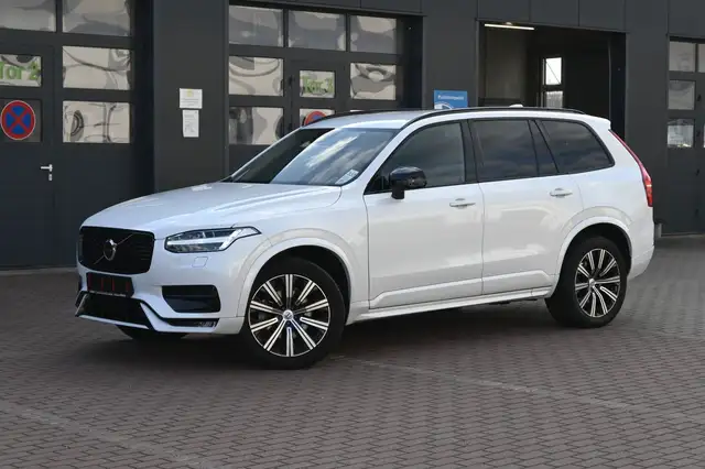 Volvo XC90 B5D AWD Plus Dark*LED*LUFT*STHZ*H&K*AHK