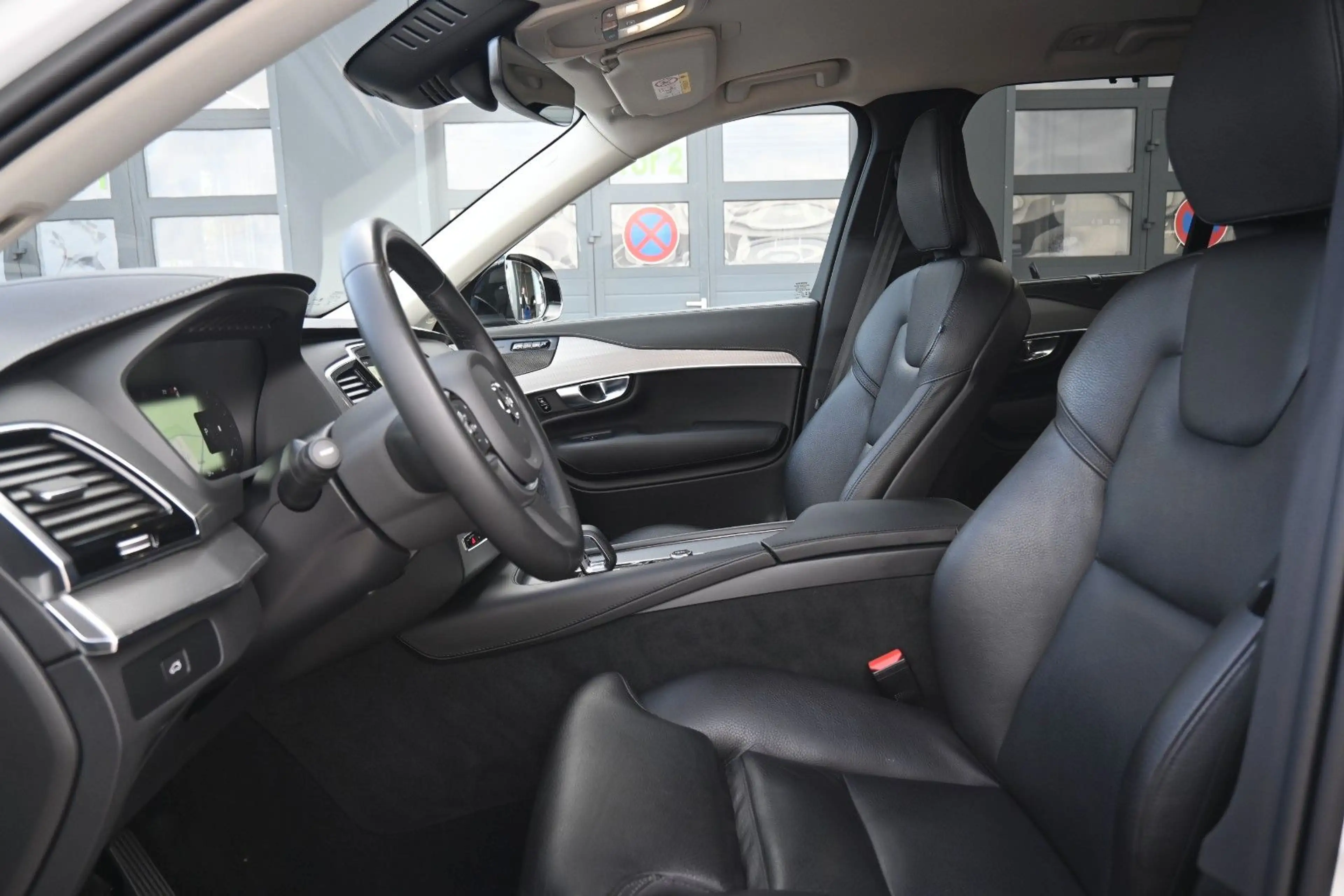 Volvo XC90 B5D AWD Plus Dark*LED*LUFT*STHZ*H&K*AHK — photo 12