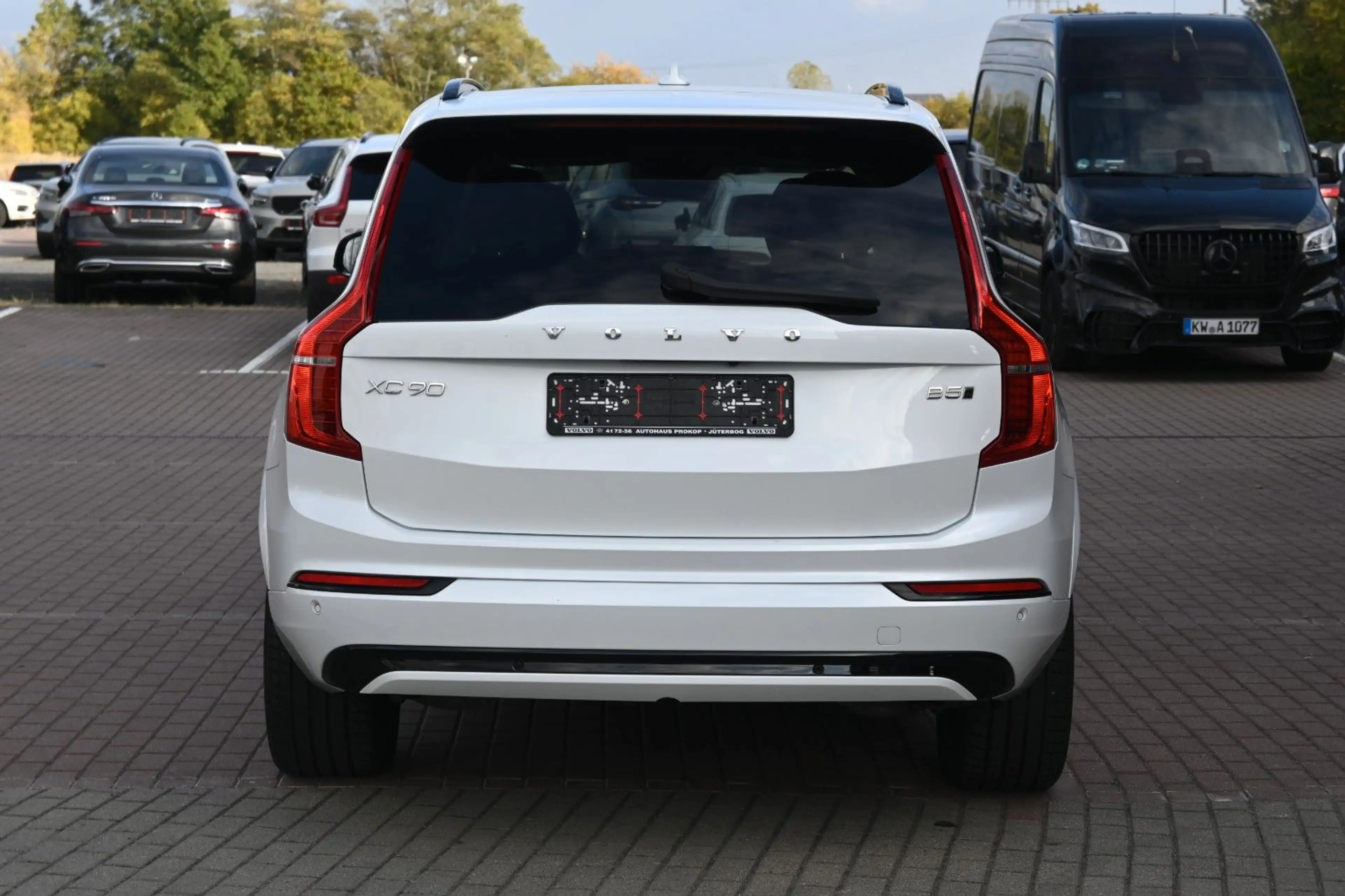 Volvo XC90 B5D AWD Plus Dark*LED*LUFT*STHZ*H&K*AHK — photo 4
