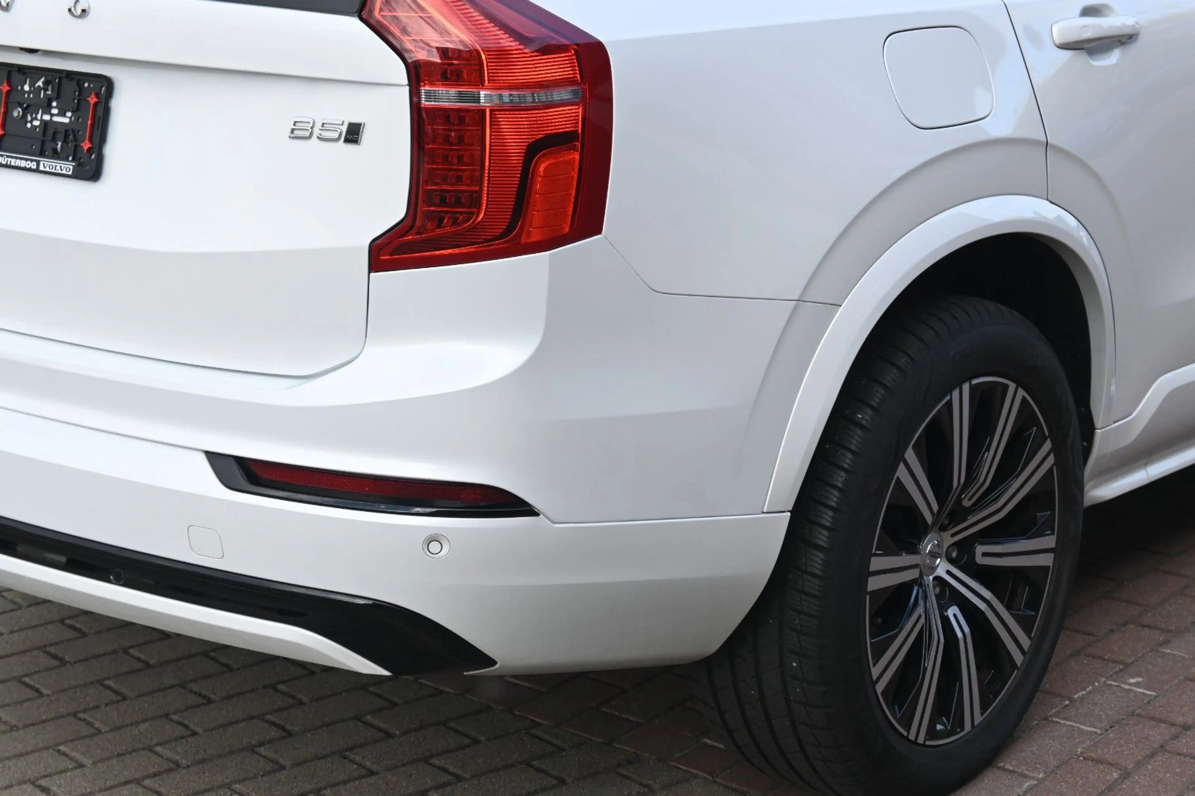 Volvo XC90 B5D AWD Plus Dark*LED*LUFT*STHZ*H&K*AHK — photo 5