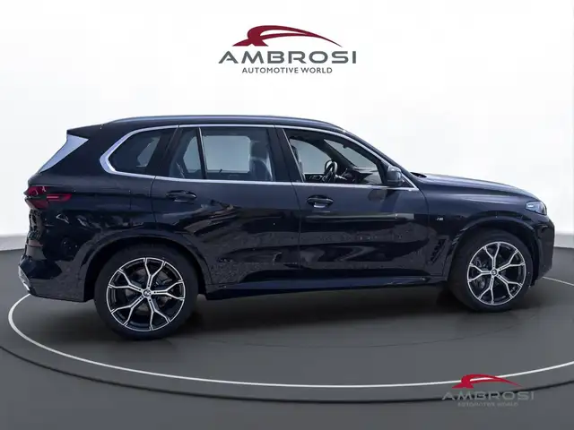 BMW X5 view 5