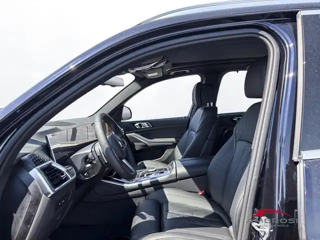 BMW X5 view 10