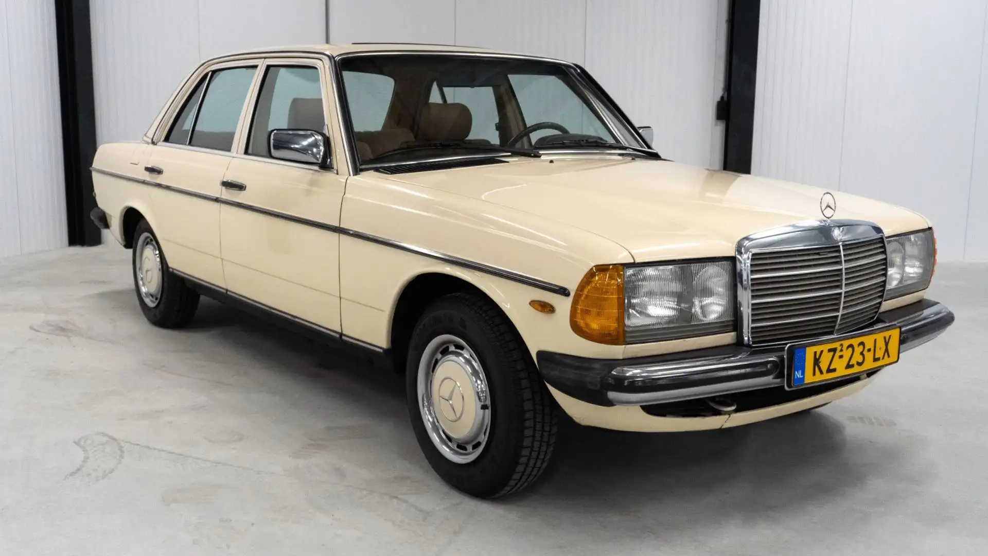 Mercedes-Benz 280 200-280 (W123) 200 Wit - 1
