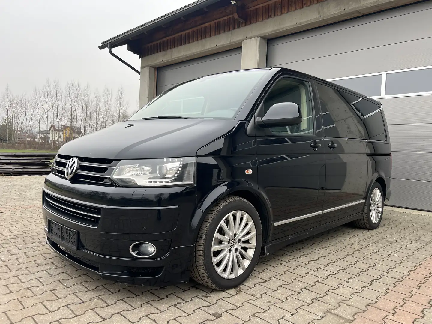 Volkswagen T5 Multivan Multivan Highline 2,0 BMT BiTDI 4motion D-PF DSG H Schwarz - 1