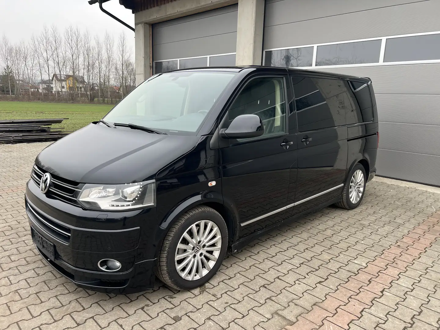 Volkswagen T5 Multivan Multivan Highline 2,0 BMT BiTDI 4motion D-PF DSG H Schwarz - 2