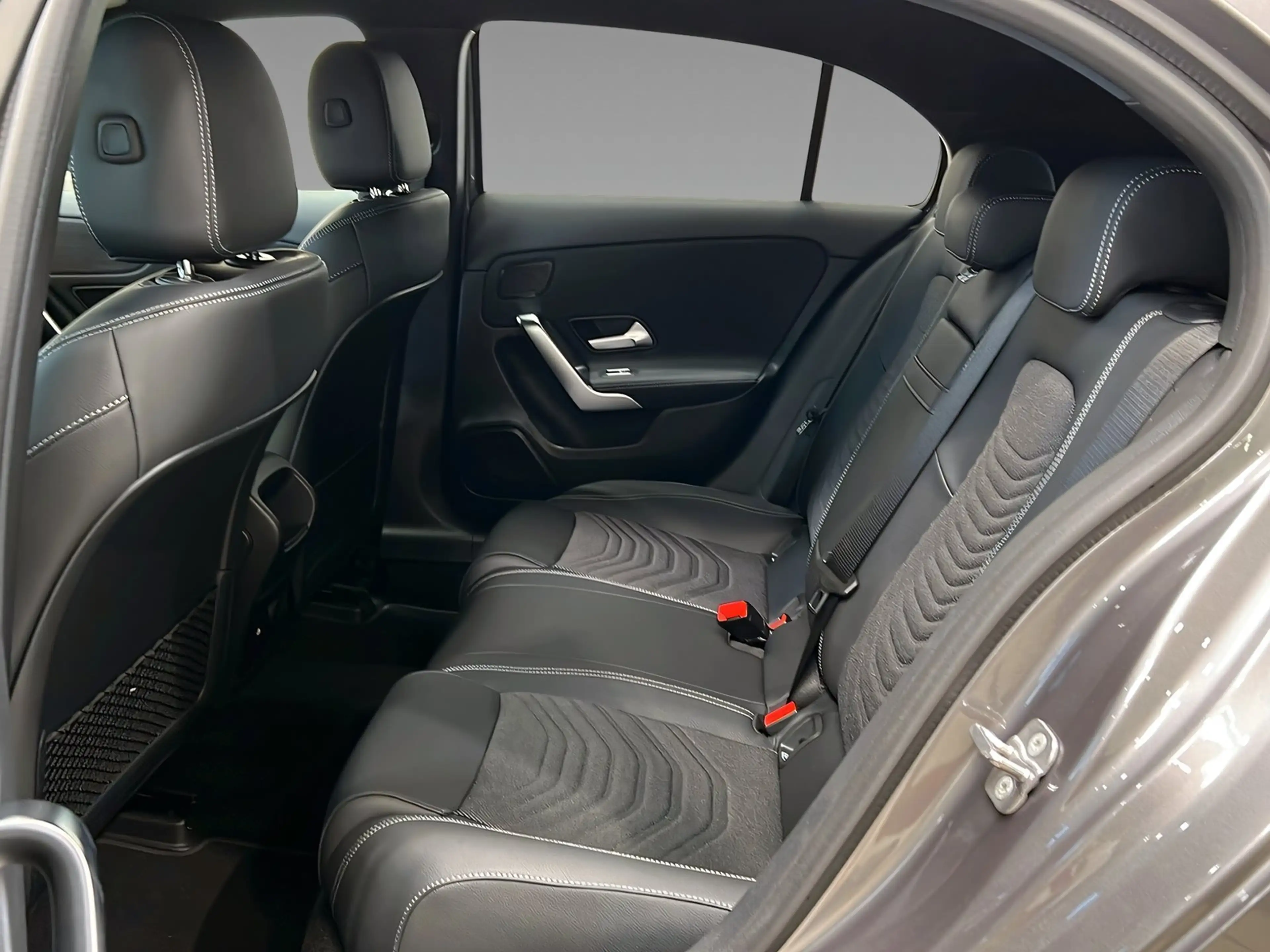Mercedes-Benz A 200 PROGRESSIVE+LED+Kamera+CarPlay+LrHz+AHK — photo 9