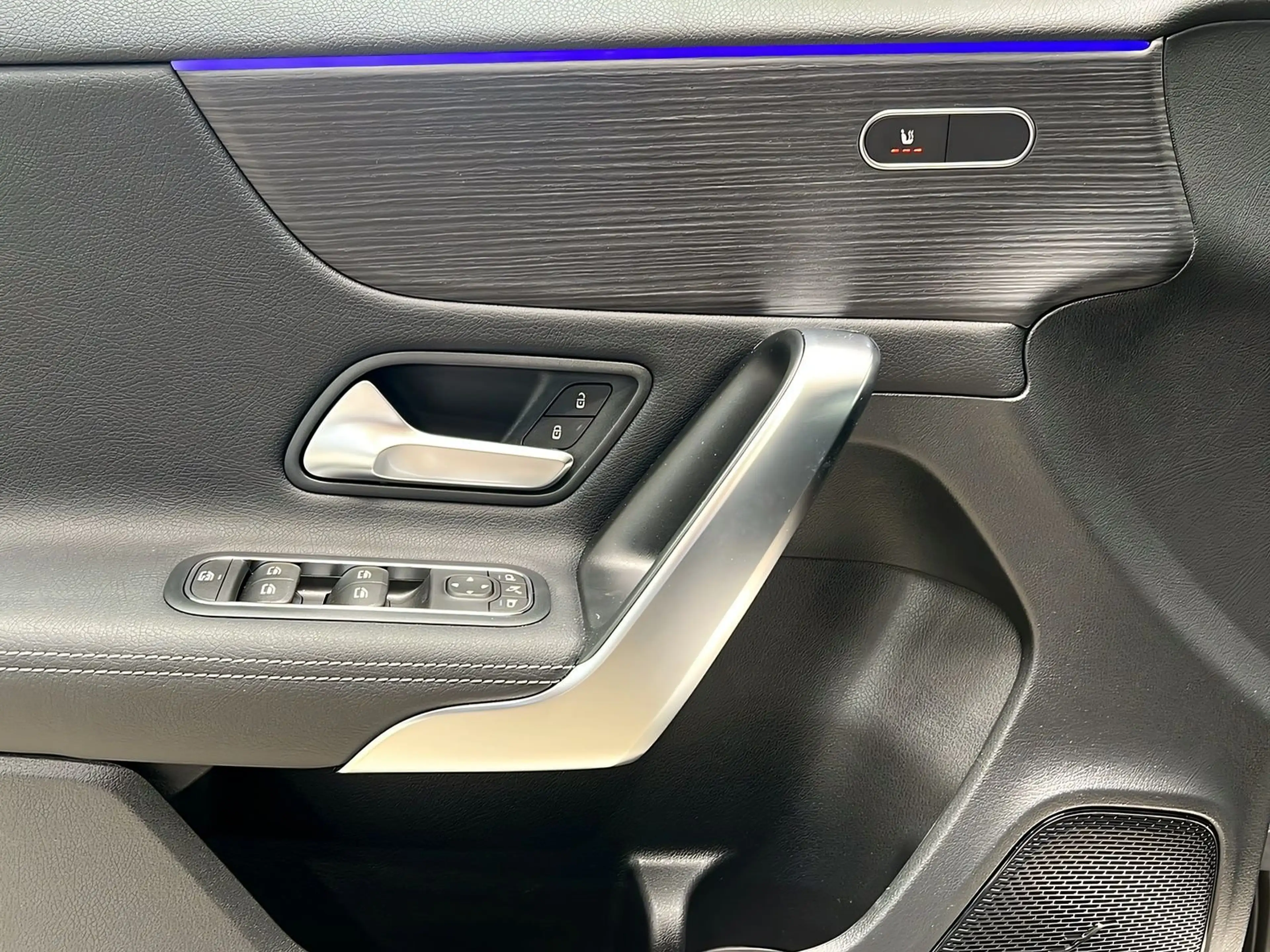 Mercedes-Benz A 200 PROGRESSIVE+LED+Kamera+CarPlay+LrHz+AHK — photo 13
